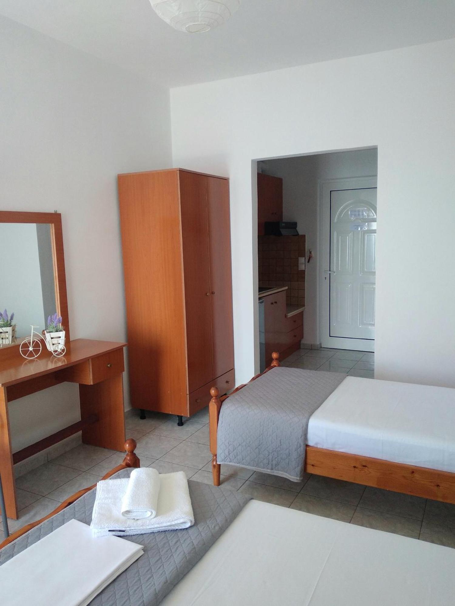Nadim Rooms Himarë Exterior foto